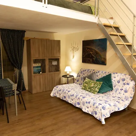 Limorooms Homestay *